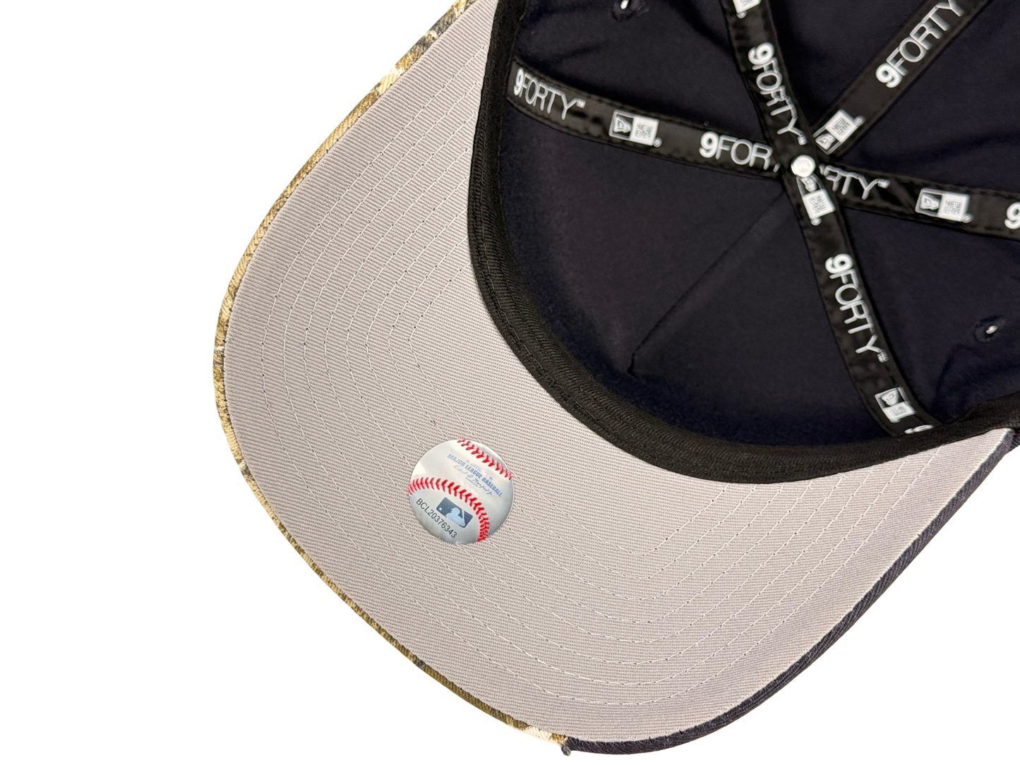 New York Yankees Real Tree Camo MLB New Era Cap 9FORTY A-Frame Snapback Hat
