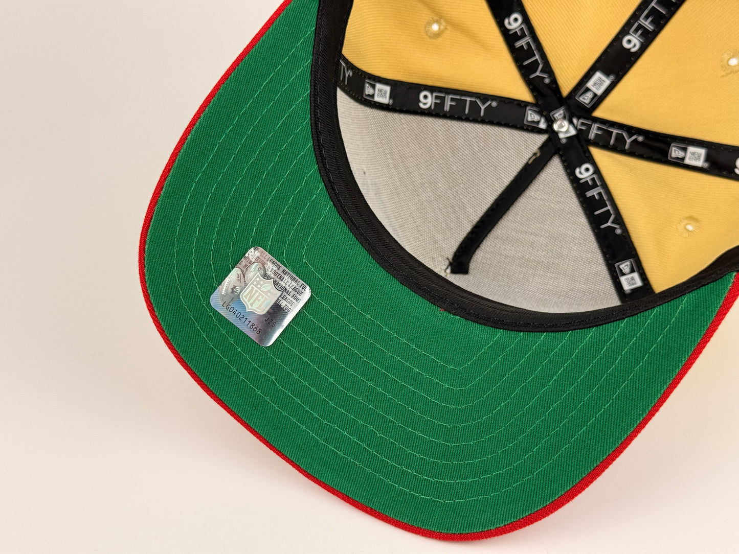 San Francisco 49ers Upside Down Script NFL New Era Cap 9FIFTY A-Frame Beige Crown Red Visor