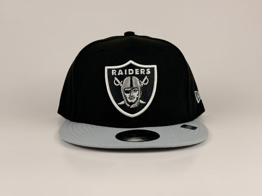 Las Vegas Raiders NFL New Era Cap 9FIFTY Snapback Hat Black Crown Gray Visor