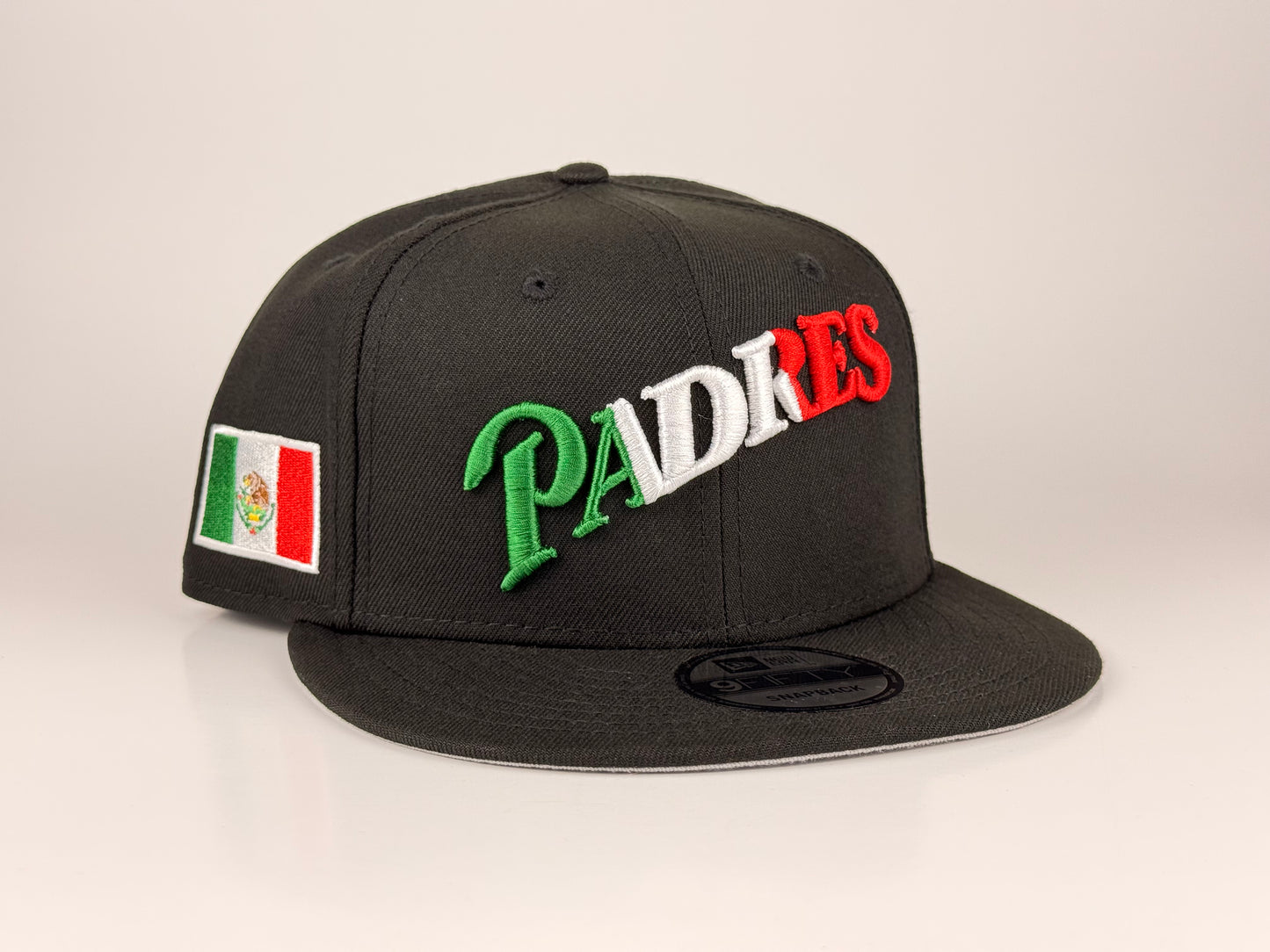 San Diego Padres MLB New Era Cap 9FIFTY Snapback Hat