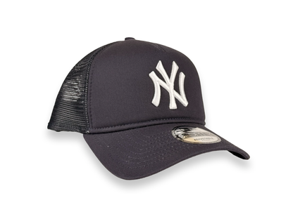 New York Yankees MLB New Era Cap 9FORTY A-Frame Trucker Mesh Snapback Hat