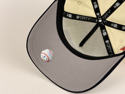 San Francisco Giants New Era Cap 9FORTY A-Frame Snapback Hat Cream Crown Army Green Visor 2014 World Series Side Patch