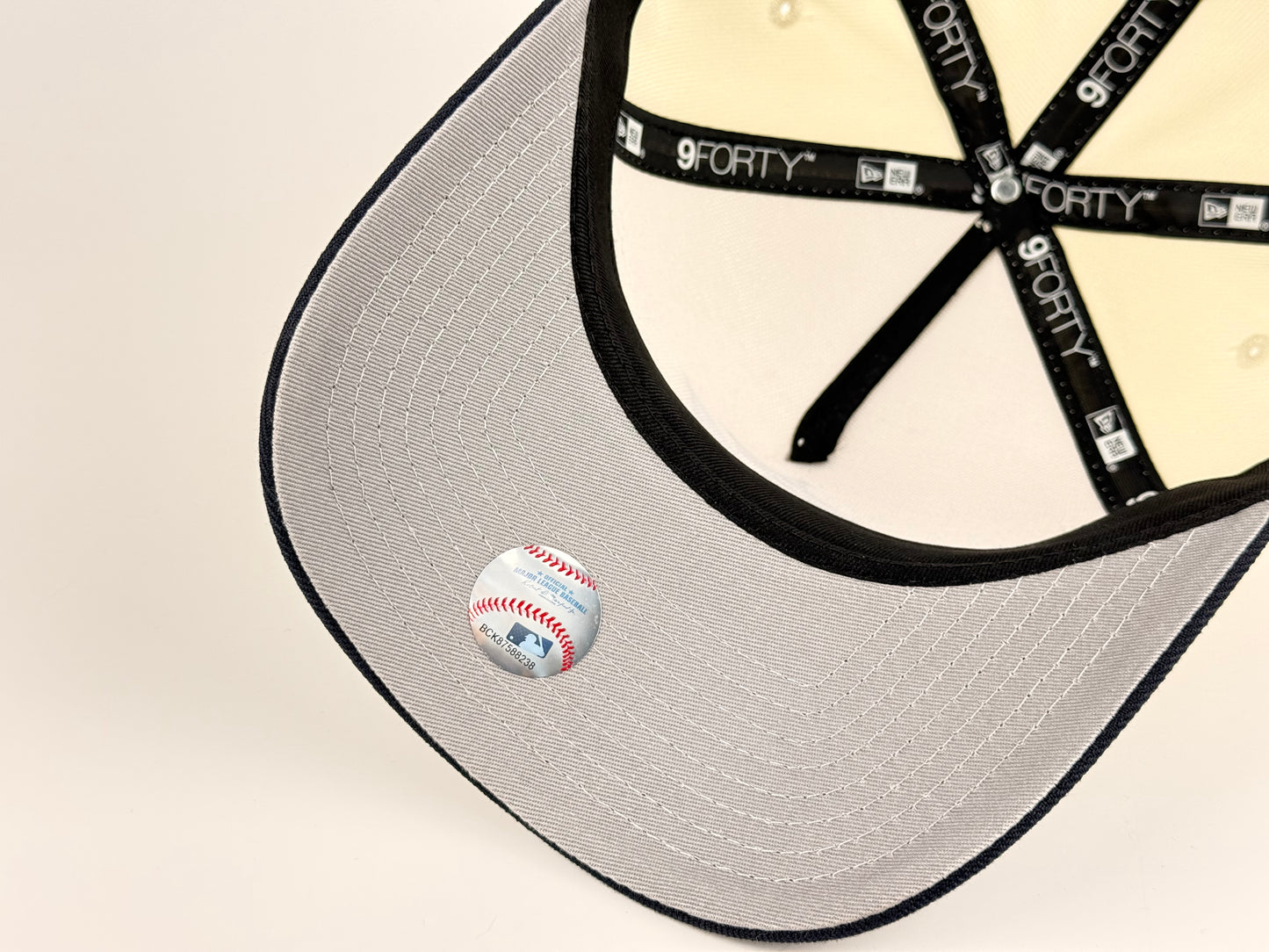 Miami Marlins MLB New Era Cap 9FORTY A-Frame Snapback Hat Cream Crown Navy Blue Visor