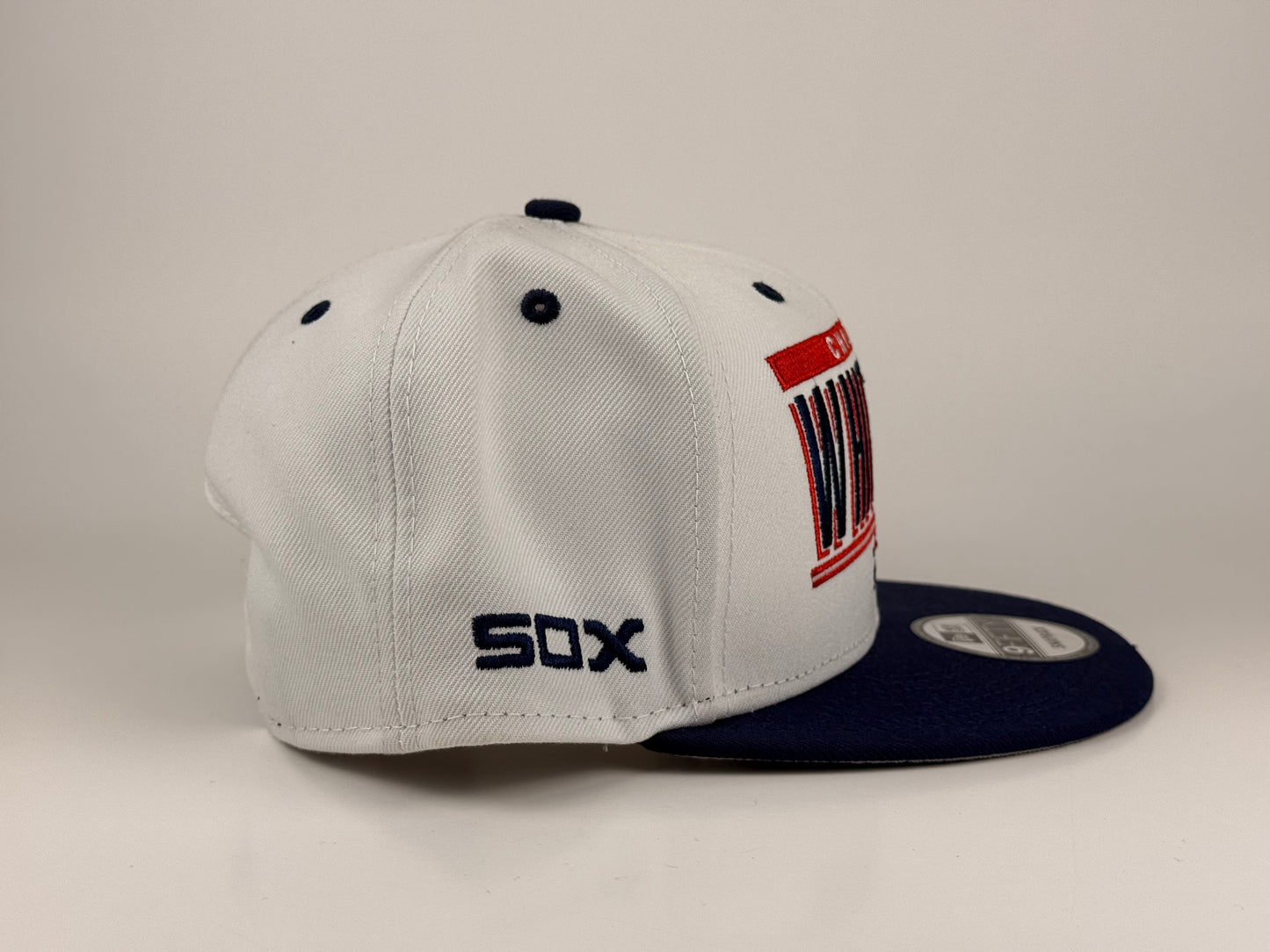 Chicago White Sox MLB New Era Cap 9FIFTY Snapback Hat White Crown Navy Blue Visor