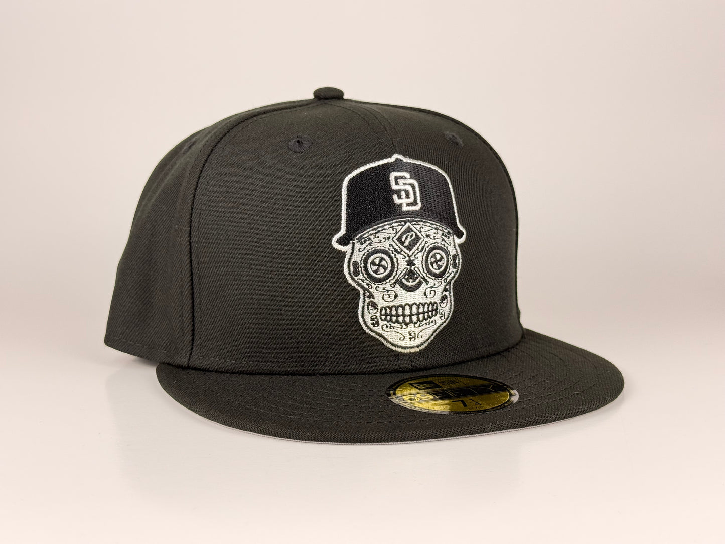 San Diego Padres Sugar Skull MLB New Era Cap 59FIFTY Fitted Hat