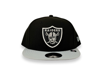 Las Vegas Raiders NFL New Era Cap 9FIFTY Snapback Hat Black Crown Gray Visor