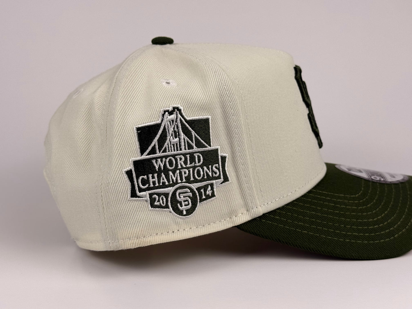 San Francisco Giants New Era Cap 9FORTY A-Frame Snapback Hat Cream Crown Army Green Visor 2014 World Series Side Patch