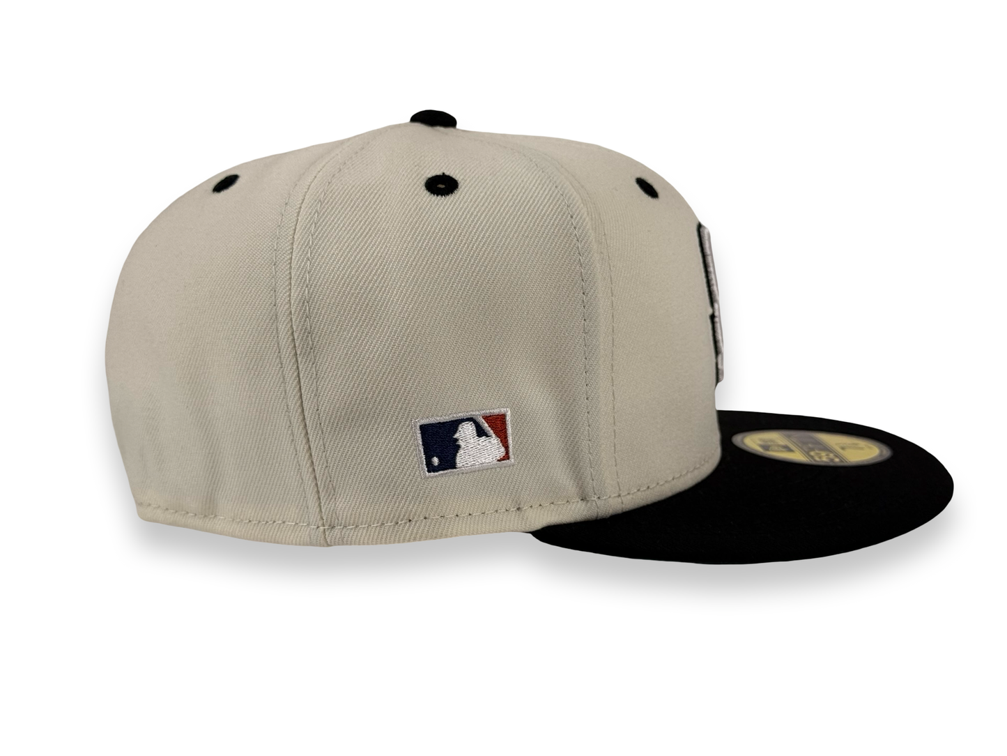 San Diego Padres New Era Cap 59FIFTY Fitted Hat Cream Crown Black Visor Green Underbrim Batterman Side Patch