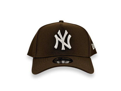 New York Yankees MLB New Era Cap 9FORTY A-Frame SnapBack Hat Brown